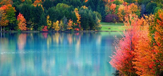 Scenic Autumn Landscape in Pennsylvania